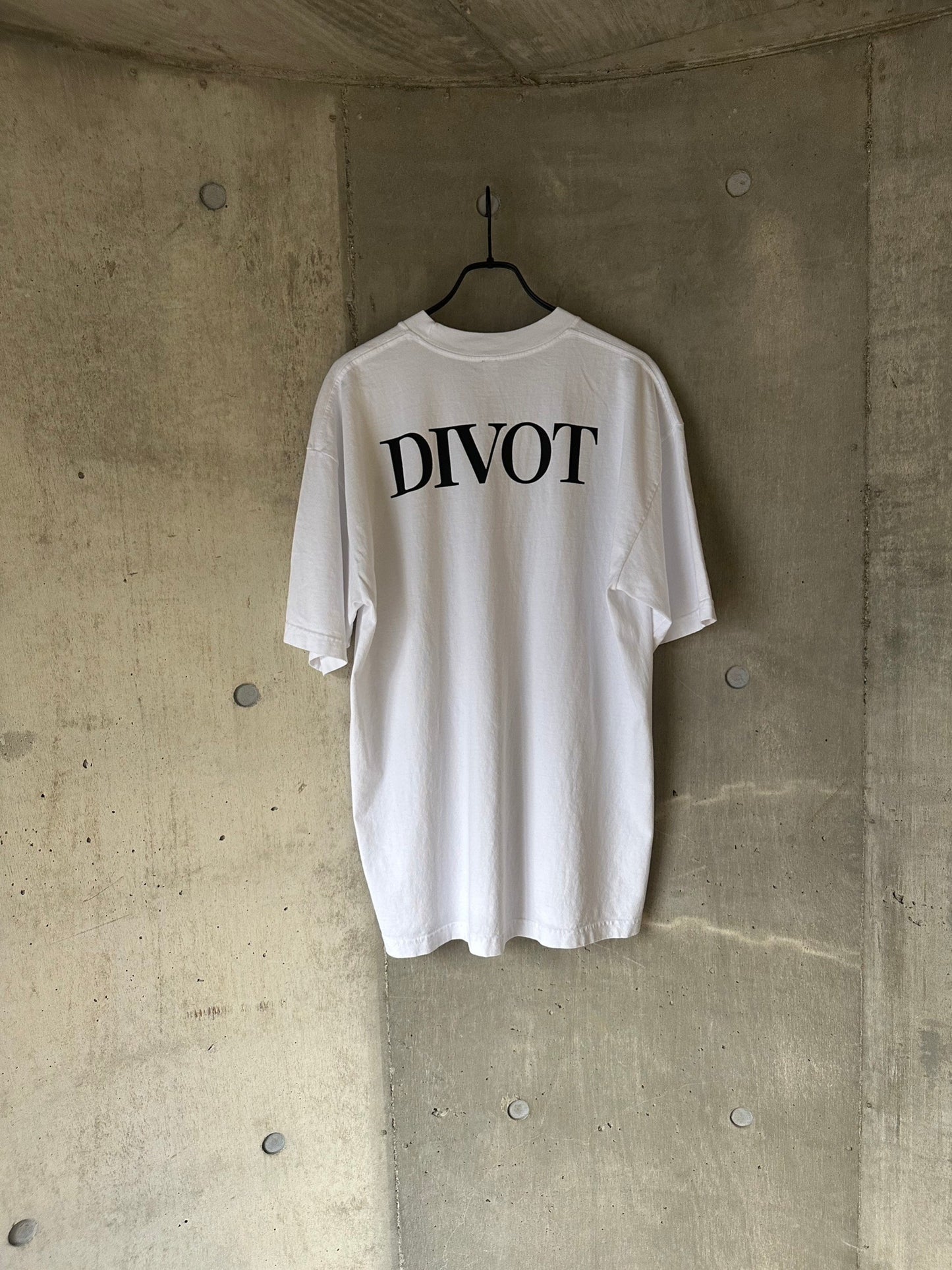the Divot Original - SHORT SLEEVE TEE (WHITE)
